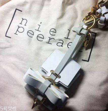niels peeraer包包多少錢？滿足你所有的少女情節(jié)