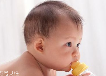 斷奶會(huì)有哪些易踩誤區(qū)？不要排空乳房