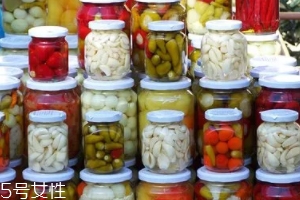 亞硝酸鹽吃了致癌嗎？不說劑量談癌癥都是耍流氓