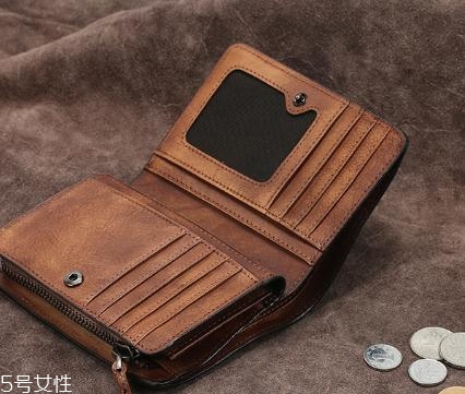 植鞣皮怎么保養(yǎng)？復(fù)古風(fēng)必備的錢包款式