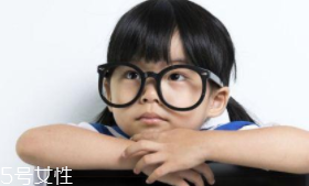 經(jīng)常用眼吃什么？多吃綠色和黃色食物