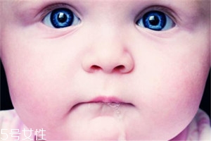 怎樣應(yīng)對(duì)寶寶口臭問題？體內(nèi)外調(diào)節(jié)是關(guān)鍵