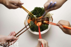 筷子應(yīng)該怎么洗？不要泡不要搓不要圖省事