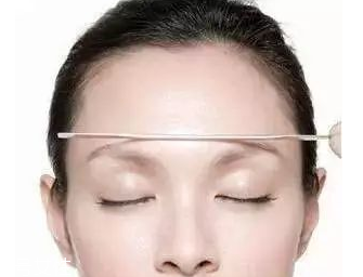 眉型為什么很奇怪？眉頭沒(méi)畫(huà)好