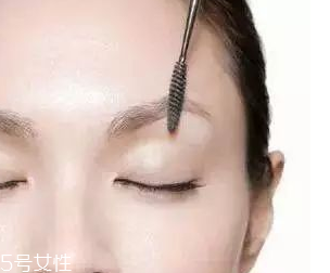 眉型為什么很奇怪？眉頭沒(méi)畫(huà)好