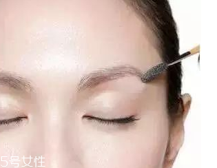 眉型為什么很奇怪？眉頭沒(méi)畫(huà)好