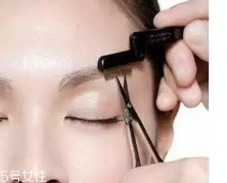 眉型為什么很奇怪？眉頭沒(méi)畫(huà)好