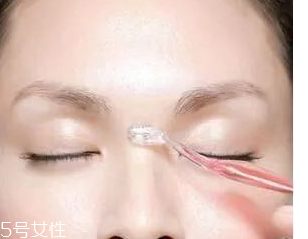 眉型為什么很奇怪？眉頭沒(méi)畫(huà)好