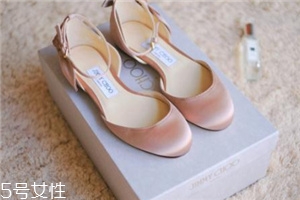 jimmy choo是哪個國家的牌子？每個女人都應(yīng)該擁有的高跟鞋