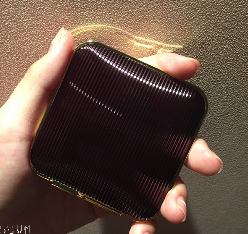 黑皮膚用什么顏色的腮紅？腮紅的作用