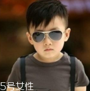 Jasper戴墨鏡，這樣扮酷讓孩子更自信！