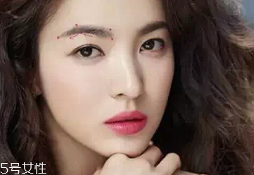 自然系彎眉怎么畫(huà)？弱化眉峰是重點(diǎn)