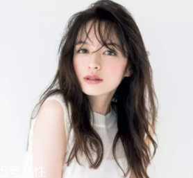 M型短劉海適合什么臉型？幫助大臉遮住大額頭