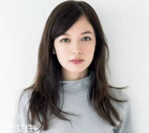 M型短劉海適合什么臉型？幫助大臉遮住大額頭