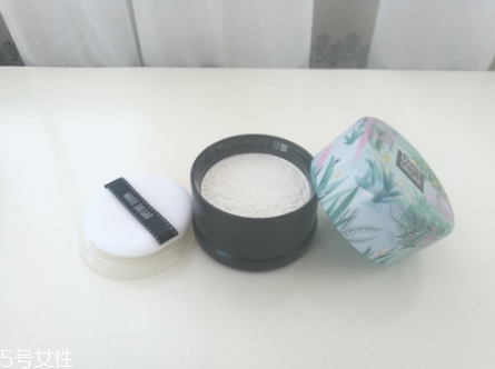 瑪麗黛佳蜜粉餅好用嗎？性價(jià)比較高的國(guó)產(chǎn)化妝品
