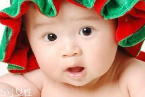寶寶流口水怎么辦？這3點(diǎn)寶媽要注意