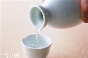 白酒為什么是辣的？原來是這個(gè)原因
