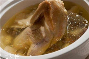 冬天喝雞湯還是鴨湯？雞湯和鴨湯各有優(yōu)點