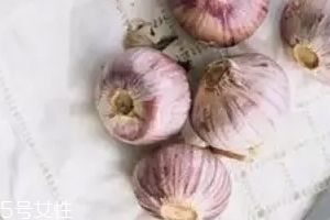 大蒜有哪些功效？天然青霉素降糖降脂