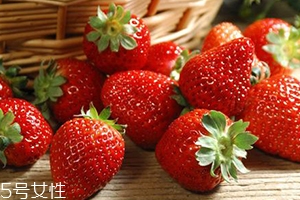 寶寶咳嗽可以吃草莓嗎？看是什么類型的咳嗽