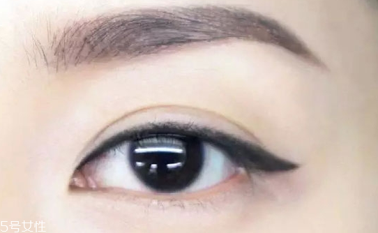 新手適合眼線液還是眼線筆？史上最全眼線誤區(qū)