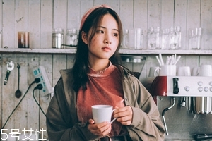 絲白祛斑軟膏多久見效？三個(gè)療程效果更佳