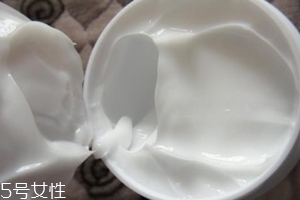 果酸面霜哪些人不能用？一天用2次沒(méi)問(wèn)題