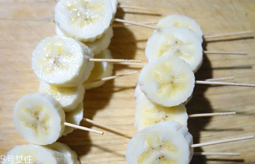 凍了的香蕉能吃嗎？可能出現(xiàn)舌頭發(fā)麻