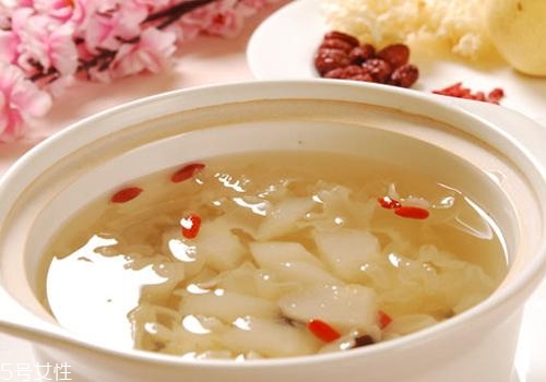 銀耳紅棗湯哺乳期能喝嗎？有著很多好處