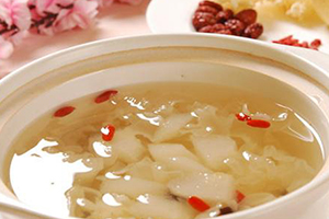銀耳紅棗湯寶寶能喝嗎？對(duì)寶寶有著很多好處