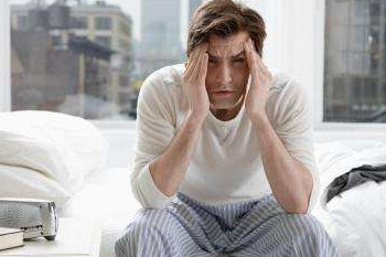 經(jīng)常性頭暈頭痛怎么辦？這些食物千萬別吃