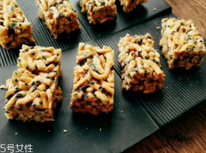 沙琪瑪是油炸食品嗎？熱量高少吃一點(diǎn)