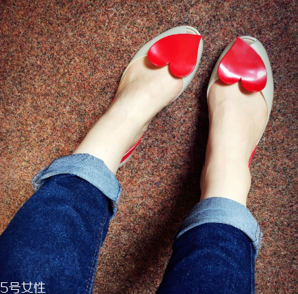 melissa是哪個國家的？女王和公主都愛穿它
