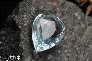 海藍寶是幾月生辰石？來自大海的生辰祝福