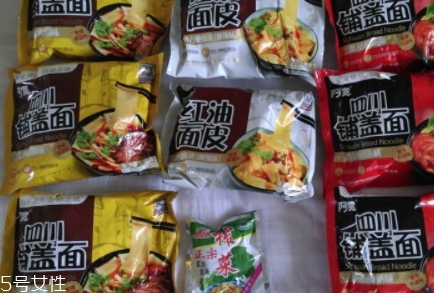 阿寬四川鋪蓋面好吃嗎？真實的試吃體驗