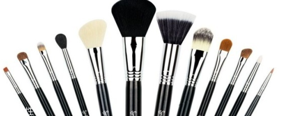 如何清洗化妝刷？眼影刷的選擇與使用方法