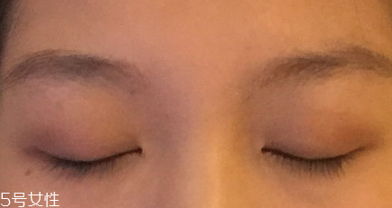 眼影怎么畫會自然好看？眼影顏色這樣搭配最好看