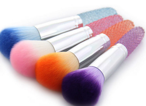 如何清洗化妝刷？眼影刷的選擇與使用方法