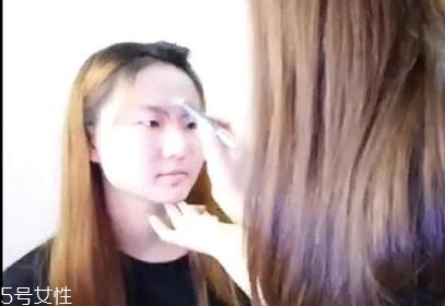 內(nèi)雙怎么畫(huà)眼線？?jī)?nèi)雙眼皮畫(huà)眼妝技巧