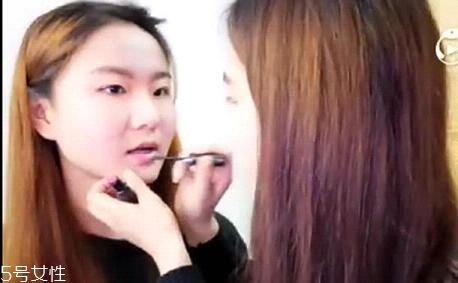 內(nèi)雙怎么畫(huà)眼線？?jī)?nèi)雙眼皮畫(huà)眼妝技巧