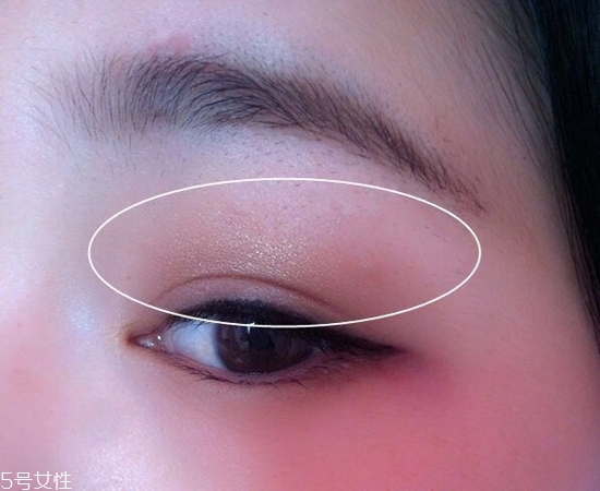 內(nèi)雙怎么畫(huà)眼線？?jī)?nèi)雙眼皮畫(huà)眼妝技巧