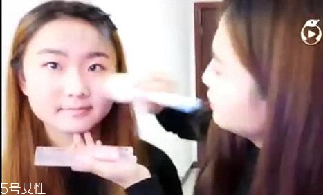 內(nèi)雙怎么畫(huà)眼線？?jī)?nèi)雙眼皮畫(huà)眼妝技巧