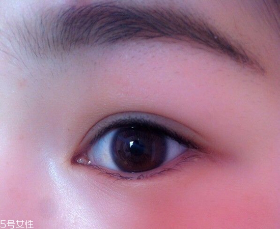 內(nèi)雙怎么畫(huà)眼線？?jī)?nèi)雙眼皮畫(huà)眼妝技巧