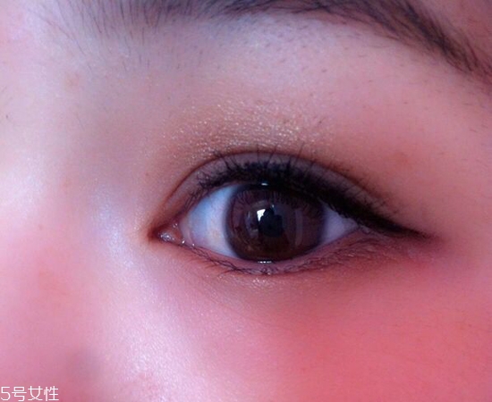 內(nèi)雙怎么畫(huà)眼線？?jī)?nèi)雙眼皮畫(huà)眼妝技巧