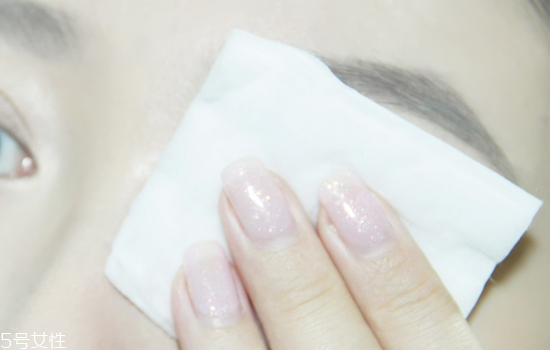 豆沙色眼妝怎么畫？超受歡迎的空氣眼妝畫法