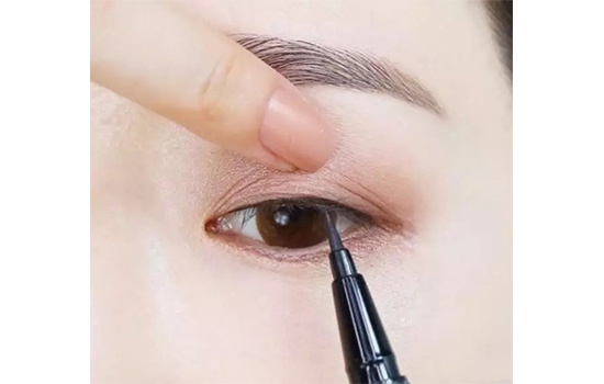 豆沙色眼妝怎么畫？超受歡迎的空氣眼妝畫法