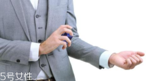 男士香水什么時(shí)候噴最好？出門前二十分鐘
