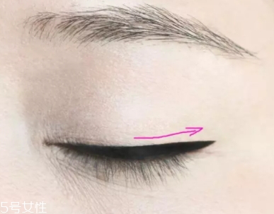 眼線筆怎么用？圖解基本的步驟