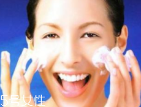 洗臉時一定要順時針嗎？只是一種習慣