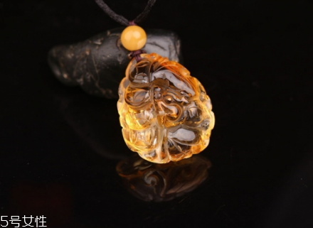 黃水晶戴左手還是右手？水晶佩戴大有講究
